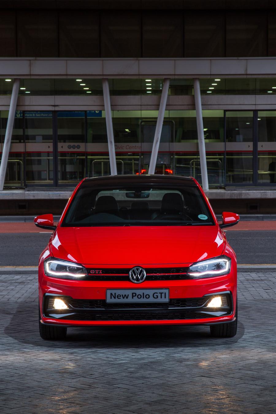  Volkswagen Polo GTI (Typ AW) 2018 года  (ZA) (фото 10 из 36)